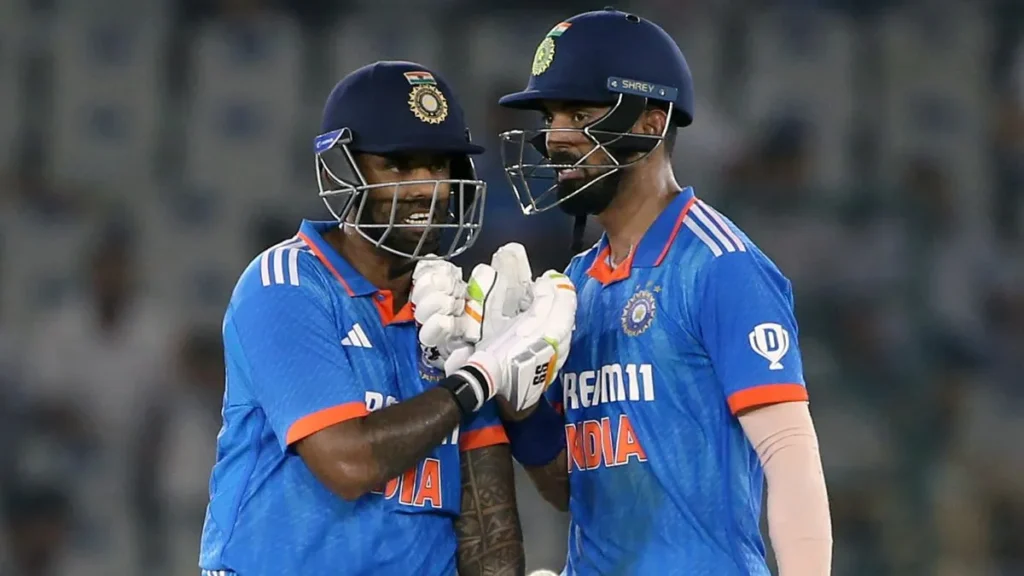 IND vs AUS: India score 399 in 2nd ODI