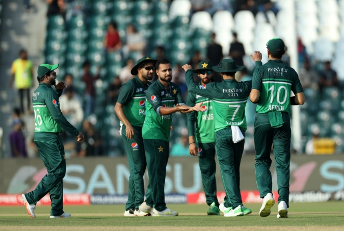Pakistan Dominates Bangladesh in Asia Cup Super Fours Opener